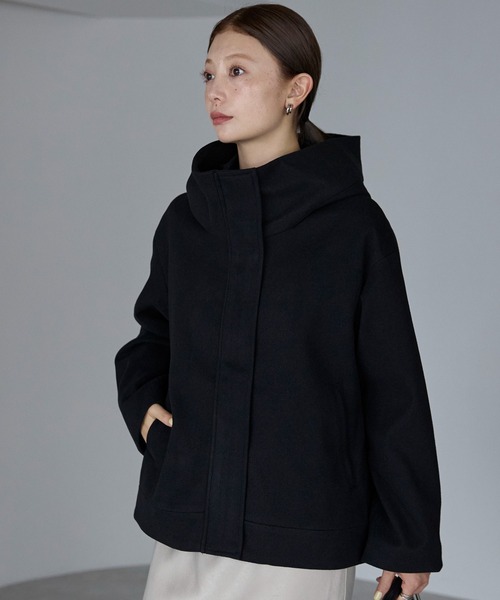 RIRIYANO（リリヤーノ） ノーカラーコート コート フード付きフェイク