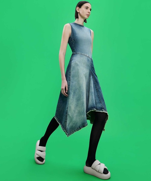 CHARLES ＆ KEITH サンダル ストレッチ ファブリックストラッ