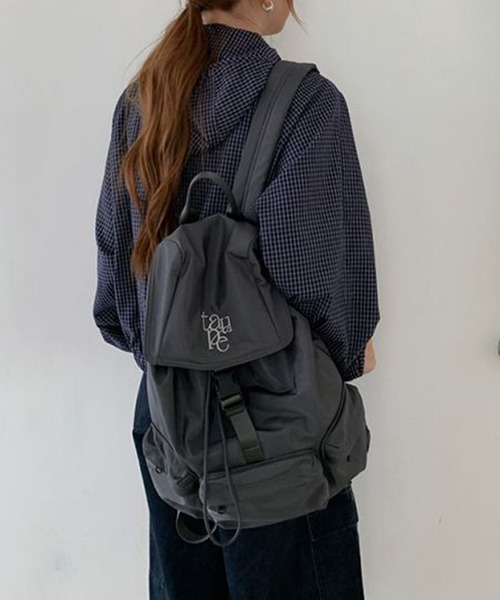 c.u.l デイバック リュック A4収納 ワンポイント刺繍 ナイロン バック