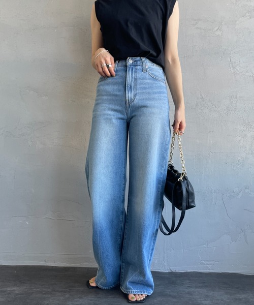 ワイドパンツ ジーンズ デニム デニムパンツ 「LEVI’S/リーバイス」 RIBCAGE ワイドシルエット ハイライズストレートデニム レディースの画像