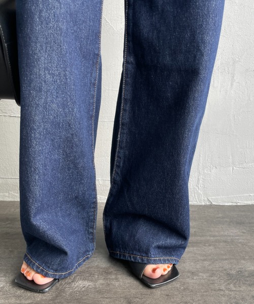 ワイドパンツ ジーンズ デニム デニムパンツ 「LEVI’S/リーバイス」 RIBCAGE ワイドシルエット ハイライズストレートデニム レディースの画像
