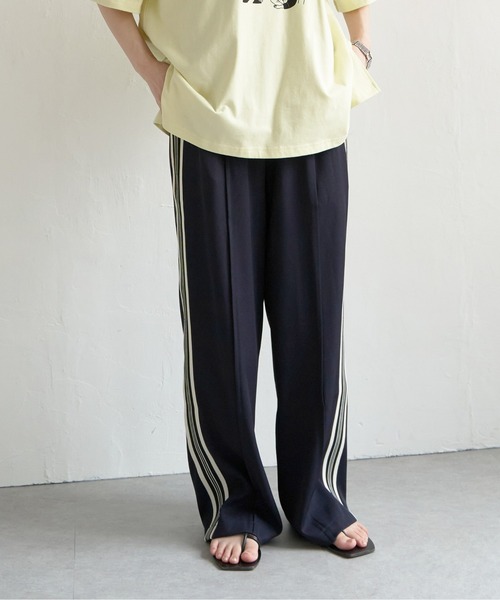 (最安値)トラックパンツ　Le Sserafim  Popup Ｌサイズ LE SSERAFIM ルセラフィム ポップアップ ショートパンツ Mサイズ
