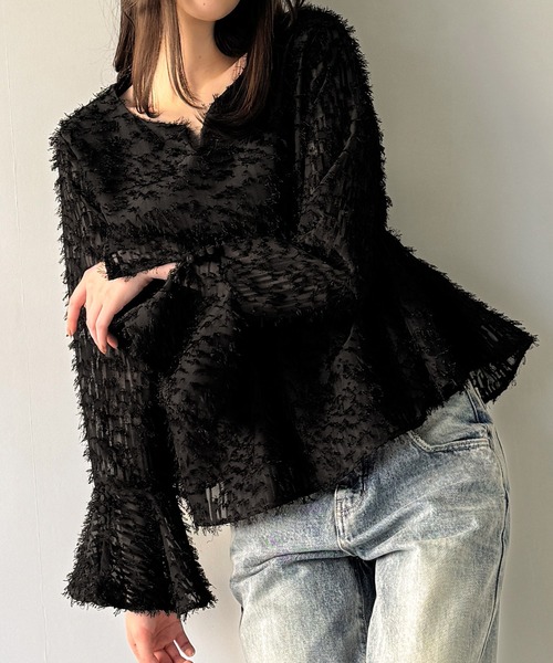 JUNOAH（ジュノア） ブラウス シャツ フリンジジャガードベルスリーブ