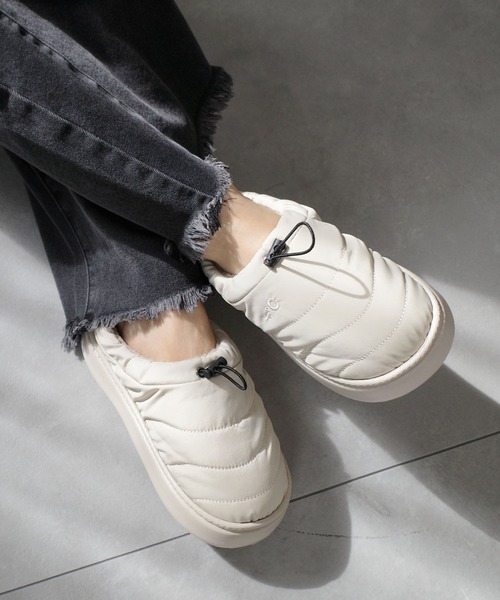 ボア付き厚底フラットシューズ ベージュ ボア付き厚底フラットシューズ ベージュ