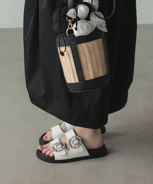 DONOBAN（ドノバン） サンダル ビジューフラットサンダル レディース