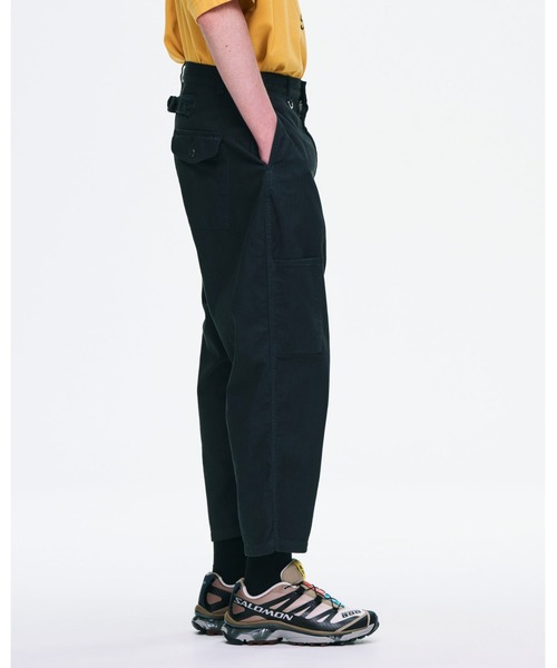 SOPHNET.（ソフネット） パンツ DAMAGED WIDE CROPPED PANTS メンズ