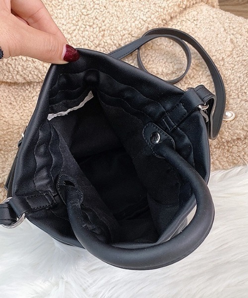 【LYN】Galas Quilt S ショルダーバッグ ブラック Galas Quilt S Shoulder Bag Black : ร้านลินออนไลน์อย่างเป็น