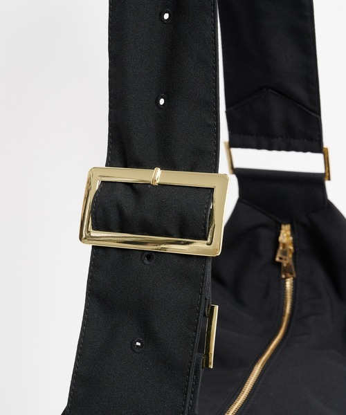 新品送料込【CULLNI】ショルダーバッグ　定価27500円 CULLNI（クルニ） ショルダーバッグ Square leather shoulder bag