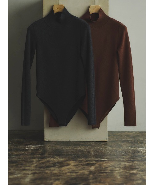 anuans（アニュアンス） ニット セーター バックオープンニットボディ