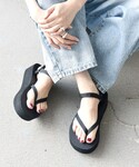 「Teva」 フラットサンダル 24 ブラック...の詳細画像2