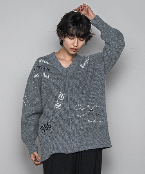 MAYSON GREY（メイソングレイ） ニット セーター メッセージ刺繍V
