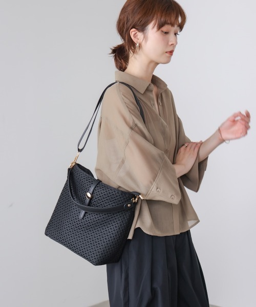 Bou Jeloudのショルダーバッグ Bou Jeloud（ブージュルード） ショルダーバッグ バッグ 「はあちゅう