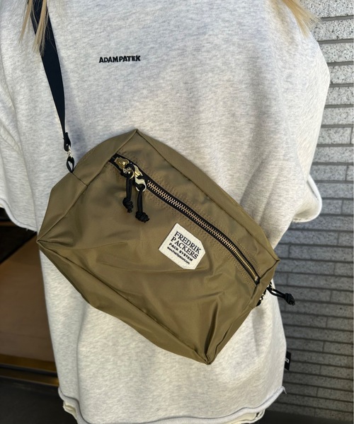 FREDRIK PACKERS（フレドリックパッカーズ） ショルダーバッグ バッグ