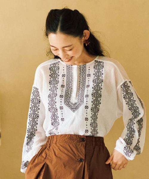ブラウス シャツ ａｎｄ　ｍｙｅｒａ　アンティーク刺しゅうブラウス レディース
