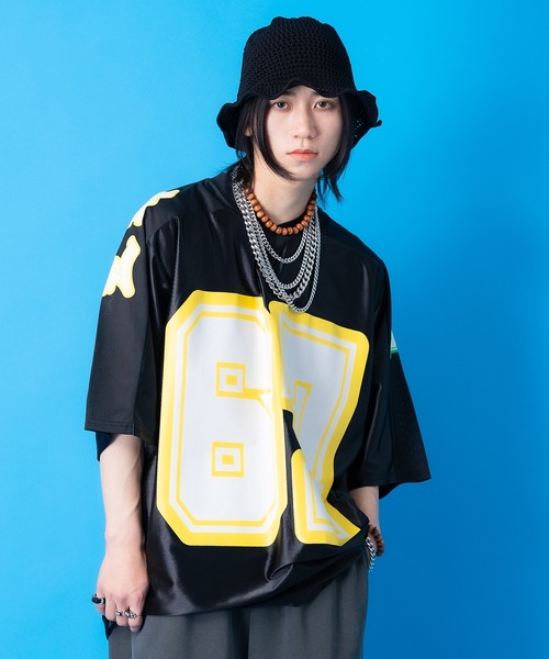 tシャツ a.p.o.v. ナンバリングビッグプリントメッシュ切替