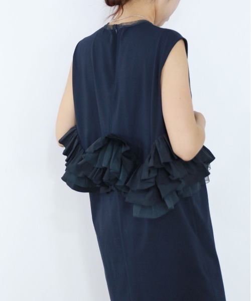 Marilyn Moon ワンピース タフタスパイラルラッフルスリーブ