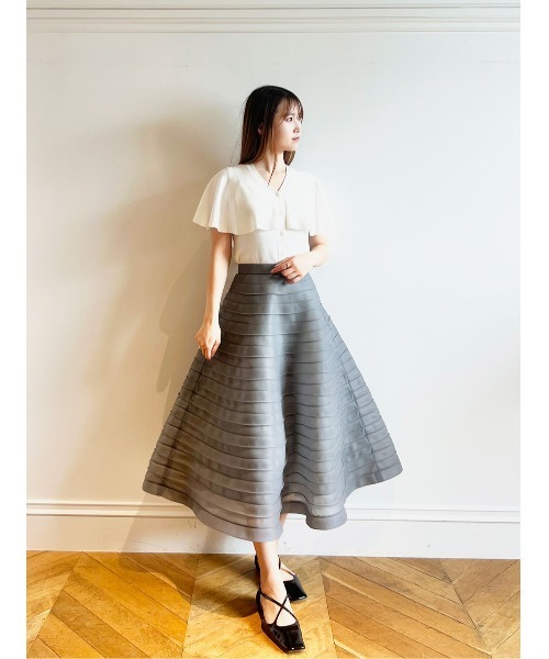 【新品】LOULOU WILLOUGHBY メタリックヤーンケーププルオーバー LOULOU WILLOUGHBY】メタリックヤーンケーププルオーバー