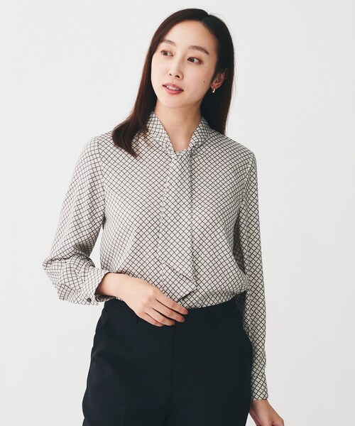 【美品】untitled ブラウス　アンタイトル　長袖　日本製　ボウタイ アンタイトル UNTITLED 2WAYボウタイブラウス （サックスブルー(090