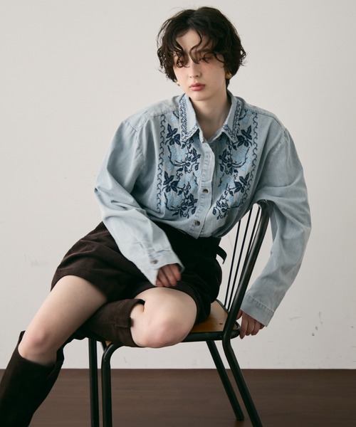 Trish（トリッシュ） ブラウス シャツ オリエンタル刺繍デニムシャツ