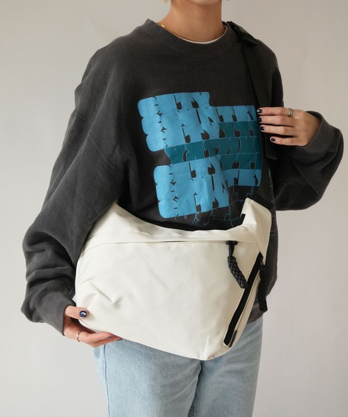 Port（ポート） ショルダーバッグ バッグ 「 」 ハーフムーン型