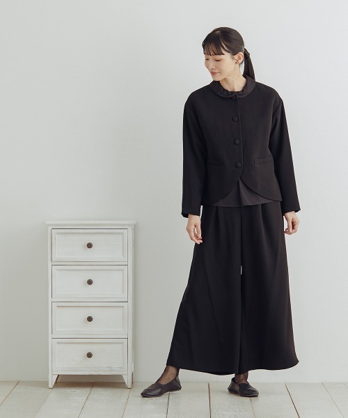 美品　Neina ゆるロールネック ブラウス ワイドパンツ スーツ 3点セット Neina セットアップ 「喪服・礼服」洗える防しわゆるロール