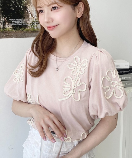 moment+ tシャツ ニュアンスフラワーコード刺繍ボリュームスリーブ半袖
