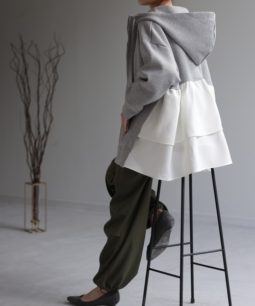 HUG.U（ハグユー） パーカー バックフリルパーカー レディース