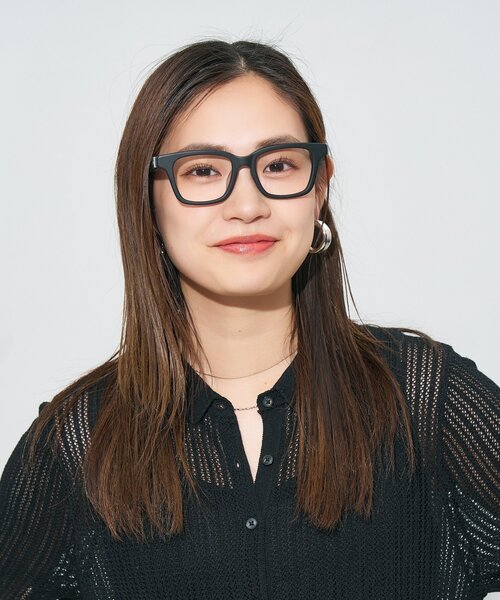 美品Zoff 度あり トレンドモデル 男女適用　大人美容メガネ　かけ心地抜群　黒 Zoff（ゾフ） 伊達メガネ メガネ 眼鏡 ウエリントン型 メガネ｜伊達