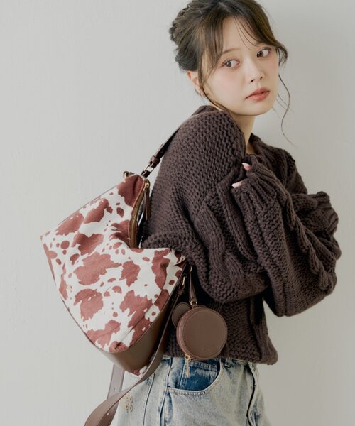 Chico（チコ） ボストンバッグ ポーチチャーム付きスエードコンビ