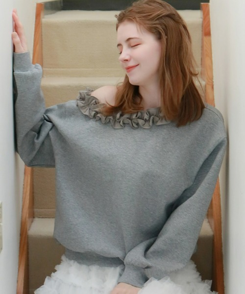 mic by Olu. トレーナー スウェット ラッフルネックスウェット