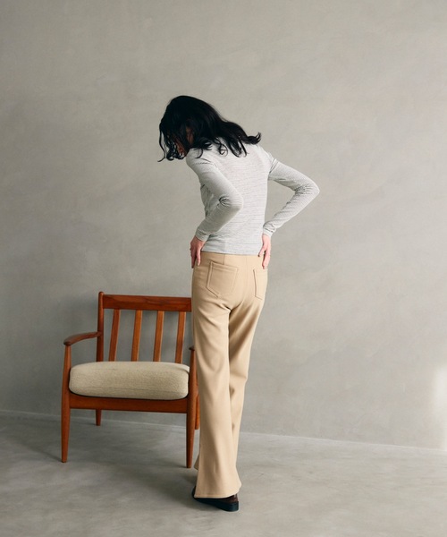 バーバリーロンドン ボーダーカットソー スクエアネック ベージュ バーバリーロンドン 長袖Tシャツ トップス ヘンリーネック ボーダー柄