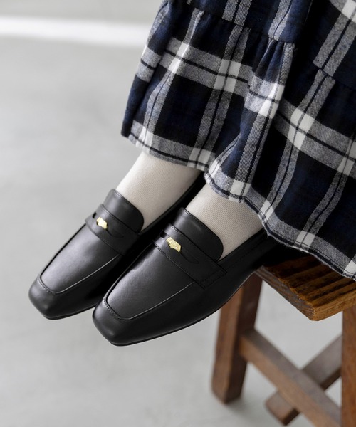 REGAL❣️定価16500円 黒ローファー ヘビ柄 22.5㌢✨新品、未使用品 welleg（ウェレッグ） ローファー 「 極やわ 」 晴雨兼用 フラット
