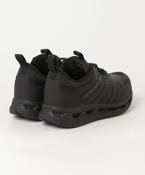 WHITE MOUNTAINEERING（ホワイトマウンテニアリング） スニーカー