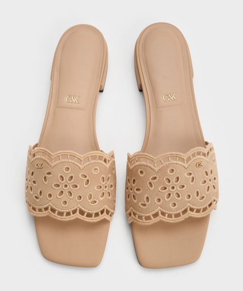 CHARLES ＆ KEITH（チャールズ&キース） サンダル レザー エンブロイ
