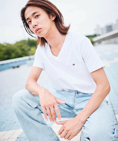 tシャツ 「オンライン限定」トミーヒルフィガー ワンポイントロゴVネックオーバーサイズTシャツ メンズ レディース | TOMMY HILFIGER | 04