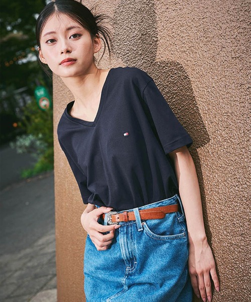 tシャツ 「オンライン限定」トミーヒルフィガー ワンポイントロゴVネックオーバーサイズTシャツ メンズ レディース | TOMMY HILFIGER | 06