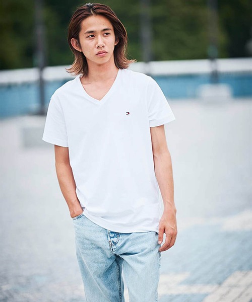 tシャツ 「オンライン限定」トミーヒルフィガー ワンポイントロゴVネックオーバーサイズTシャツ メンズ レディース | TOMMY HILFIGER | 12