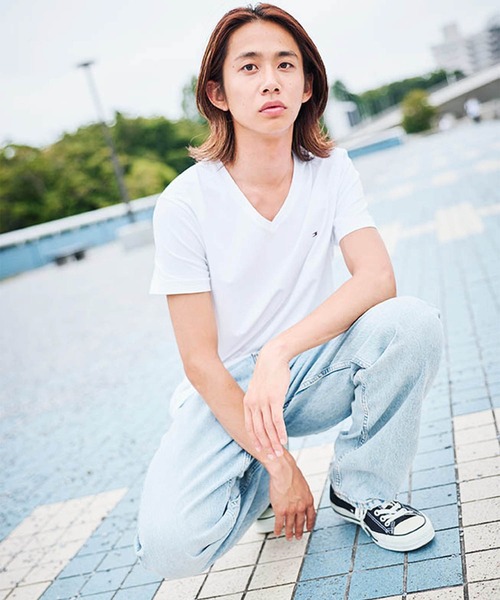 tシャツ 「オンライン限定」トミーヒルフィガー ワンポイントロゴVネックオーバーサイズTシャツ メンズ レディース | TOMMY HILFIGER | 09
