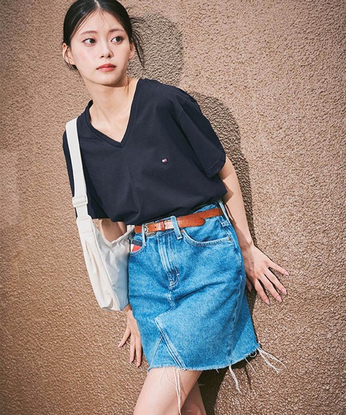 tシャツ 「オンライン限定」トミーヒルフィガー ワンポイントロゴVネックオーバーサイズTシャツ メンズ レディース | TOMMY HILFIGER | 26