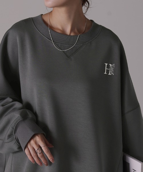 HUG.U（ハグユー） トレーナー スウェット 刺繍スウェットプルオーバー