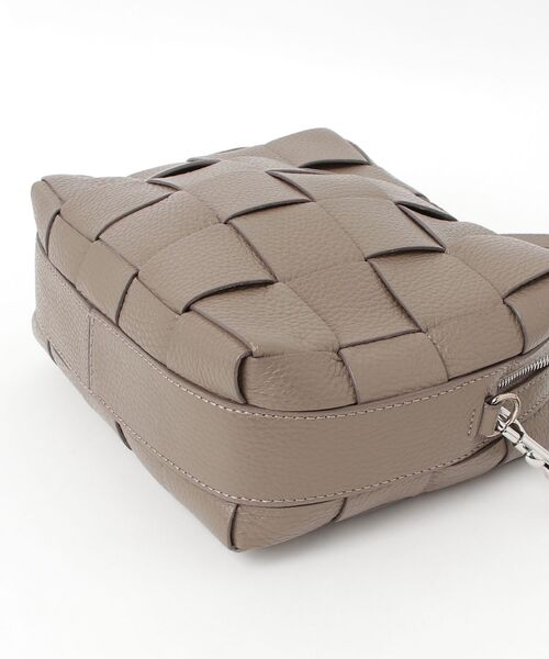 IACUCCI（イアクッチ） ショルダーバッグ - グレー レディース