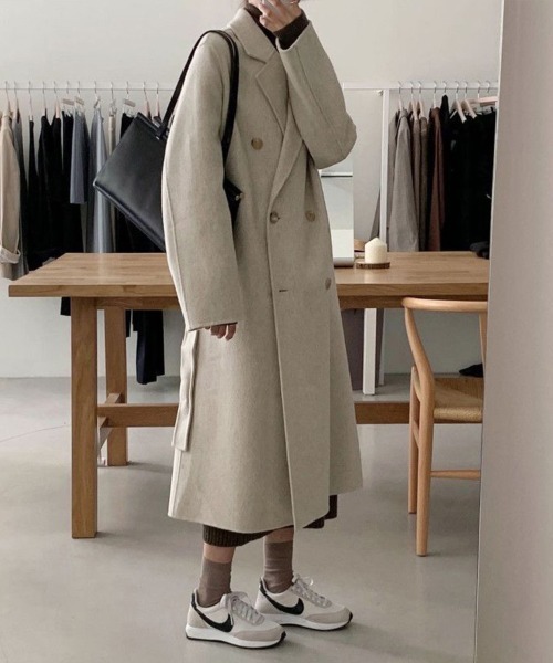 コート チェスターコート ダブルボタン×ベルト付きのチェスターコート
