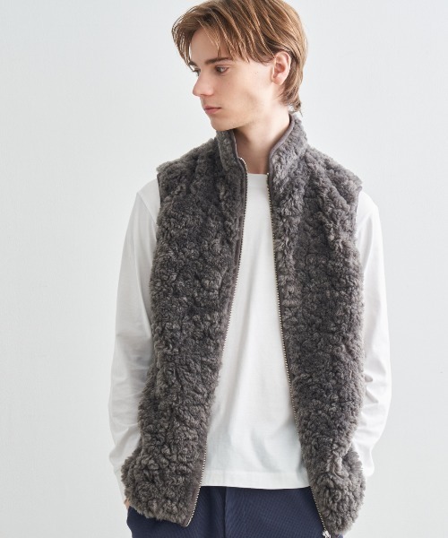 スリードッツ　エコファーベスト ネイビー three dots（スリードッツ）の「アップサイクル エコファー ベスト