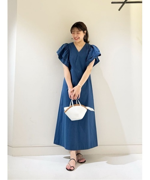 allureville ワンピース コットンサテンギャザースリーブVネック