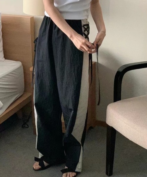 by muni:r パンツ バイカラーラインレースアップパンツ