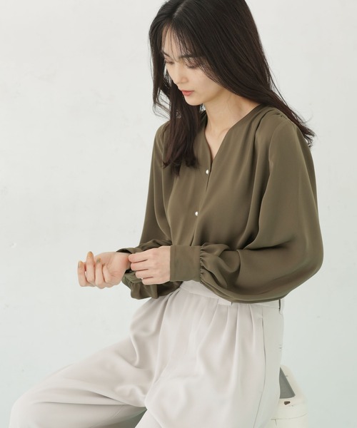 NANO universe（ナノ・ユニバース） ブラウス シャツ パールボタンV