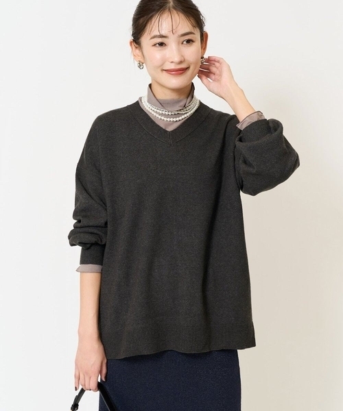 a.v.v（アー・ヴェ・ヴェ） ニット セーター ゆるVネックニット
