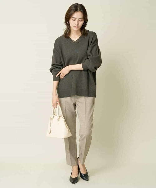 a.v.v（アー・ヴェ・ヴェ） ニット セーター ゆるVネックニット