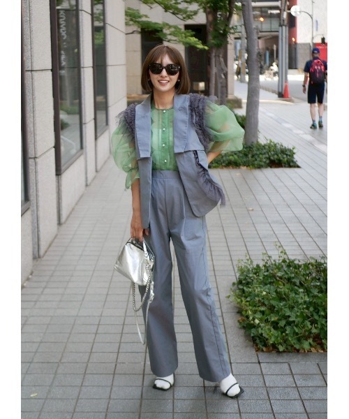 BeBeoD（ベベッド） パンツ タックデザインストレートパンツ