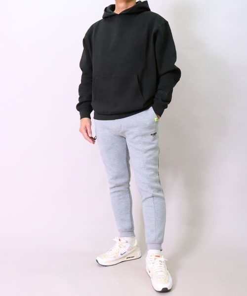 ESSENTIALS バックロゴ　ホワイト パーカー　S 新品未使用 FOG ESSENTIALS（エフオージーエッセンシャルズ） パーカー (RS)「FOG
